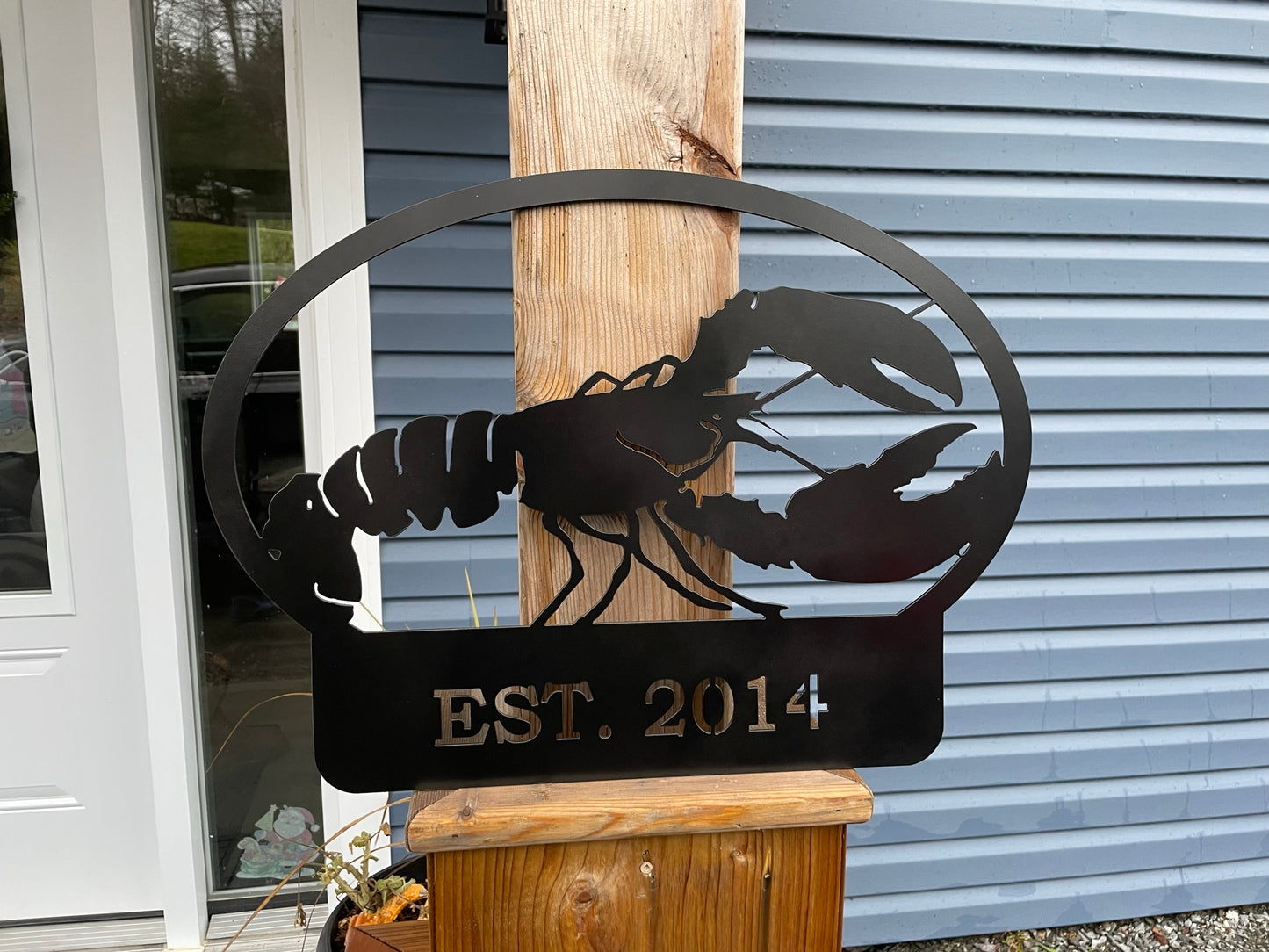 Custom Metal Oval Lobster Sign