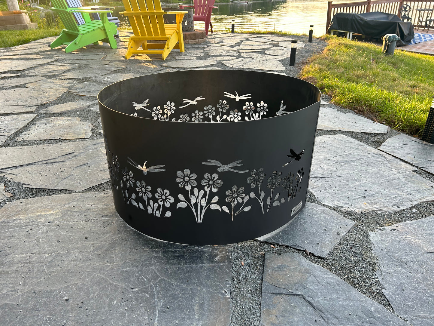 Bague de feu personnalisée avec fleurs de libellule