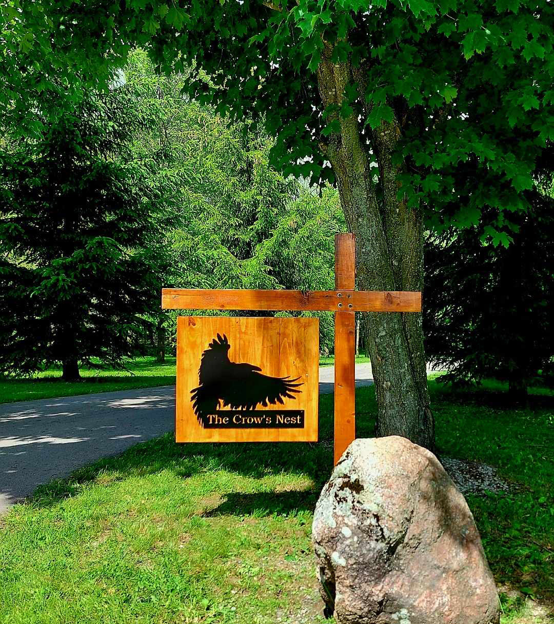Panneau corbeau en métal personnalisé