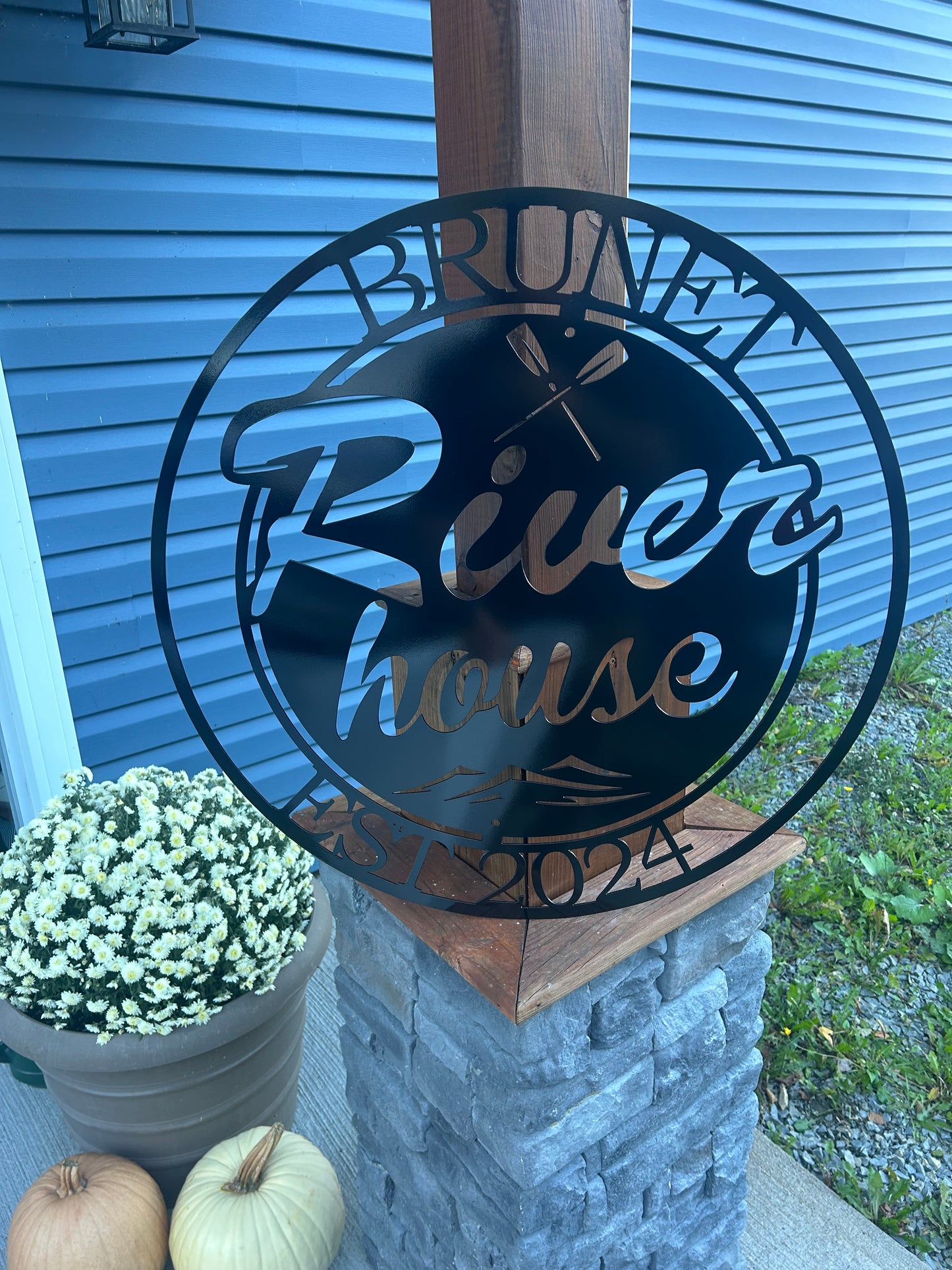 Panneau de maison en métal personnalisé avec une rivière