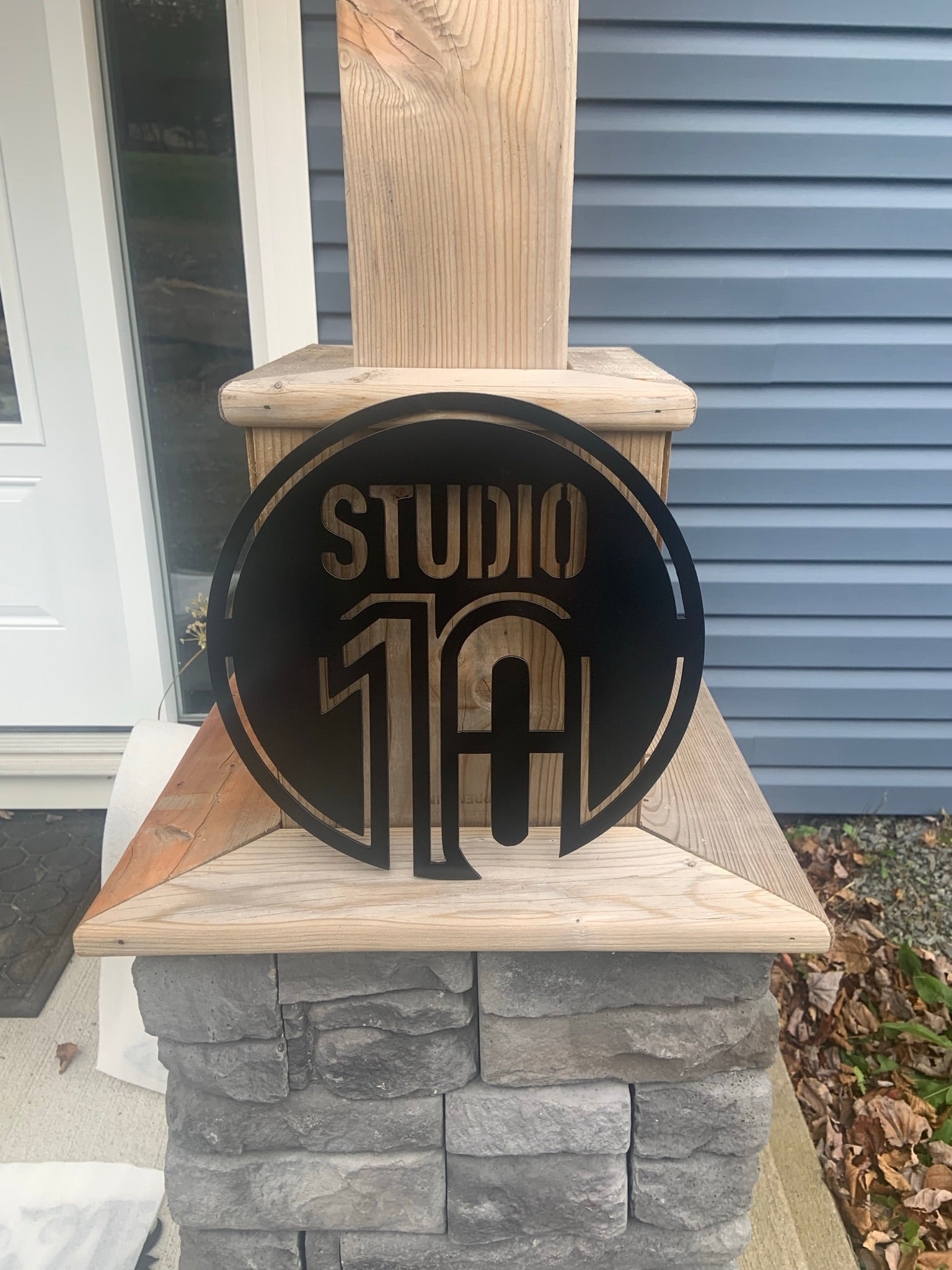 Custom Signs – Smoke on the Water Fire Pits and Signs